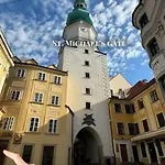 Stur Michalska Apartmán *